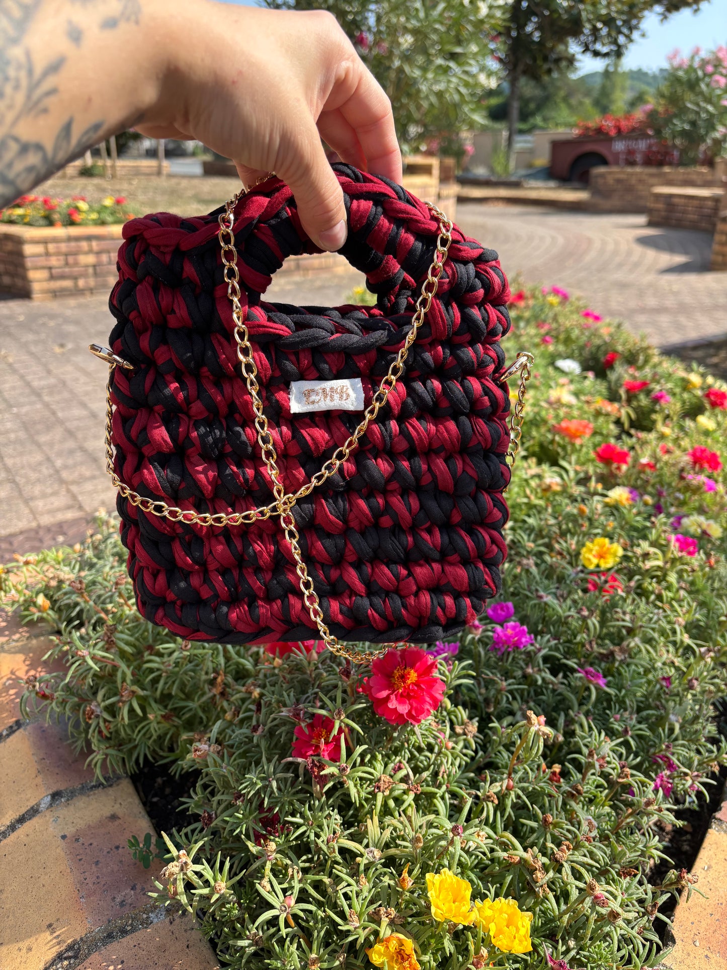 Sac en crochet (noir/rouge)