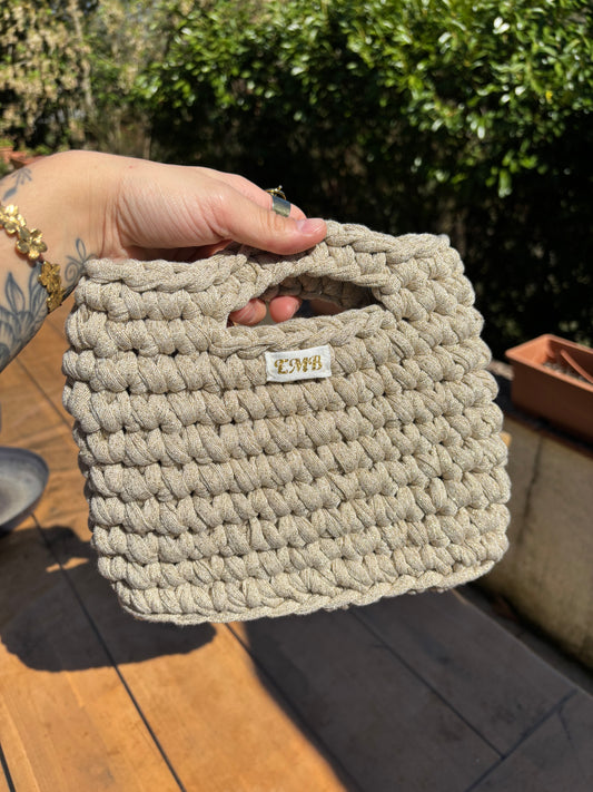 Sac en crochet (beige clair pailletée doré)